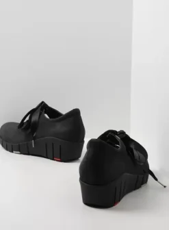 Hielspoor|Veterschoenen|Wolky Boston zwart nubuck