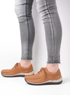 Sneakers|Veterschoenen|Wolky Celebration cognac nubuck