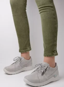 Hielspoor|Wandelschoenen|Wolky Feltwell lichtgrijs nubuck