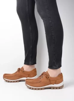 Veterschoenen|Wolky Fly cognac nubuck