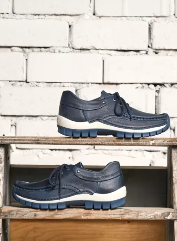 Veterschoenen|Wolky Fly blauw leer