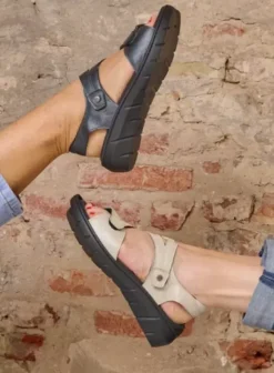 Sandalen|Voorjaar/zomer|Wolky Ikaria gebroken wit leer