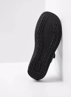 Slippers|Wolky Isa zwart leer