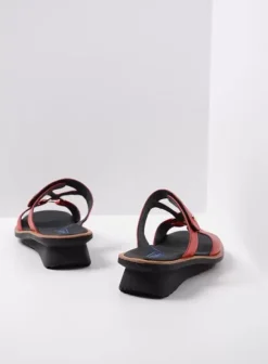 Slippers|Wolky Isa rood leer