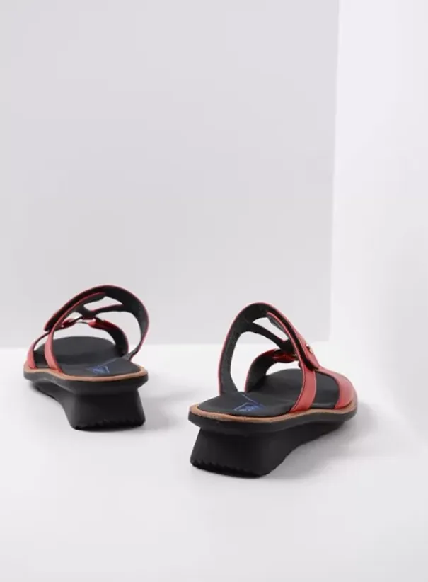 Slippers|Wolky Isa rood leer