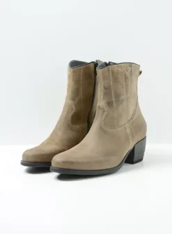Enkellaarsjes|Laarzen|Wolky Lubbock taupe suede