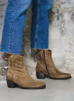 Enkellaarsjes|Laarzen|Wolky Lubbock taupe suede