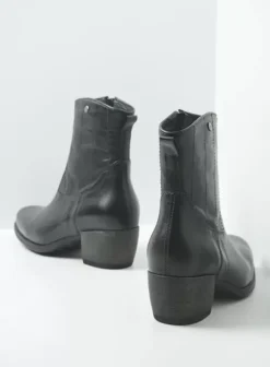 Enkellaarsjes|Laarzen|Wolky Lubbock zwart leer