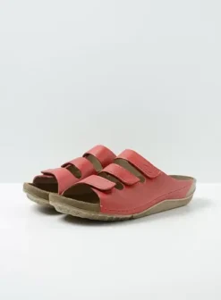 Volle voeten|Slippers|Wolky Nomad rood geolied leer