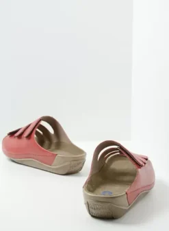 Volle voeten|Slippers|Wolky Nomad rood geolied leer