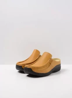Slippers|Klompen|Wolky Roll Slide oker leer