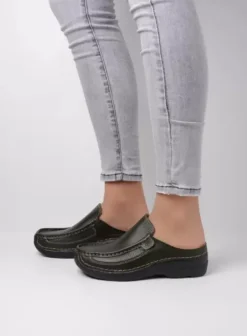Slippers|Klompen|Wolky Roll Slide forestgroen leer