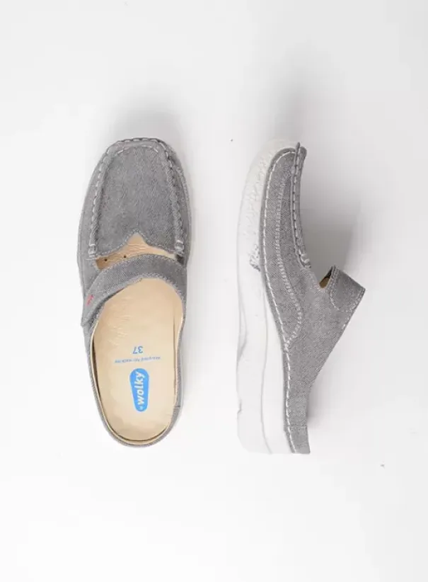 Hielspoor|Slippers|Wolky Roll Slipper lichtgrijs suede
