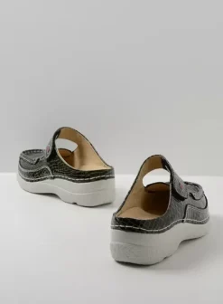 Hielspoor|Slippers|Wolky Roll Slipper groen crocolook lakleer