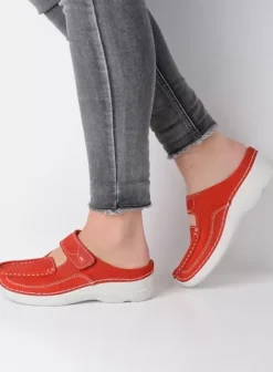 Hielspoor|Slippers|Wolky Roll Slipper rood zomer nubuck