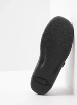 Instappers|Bandschoenen|Wolky Roll Strap wit leer