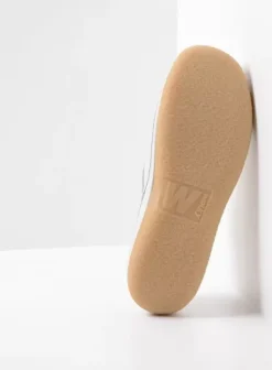 Sneakers|Veterschoenen|Wolky Taranta creme wit leer