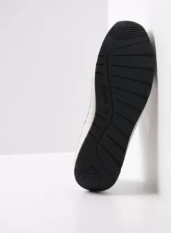 Voorjaar/zomer|Wolky Zambezi gebroken wit leer